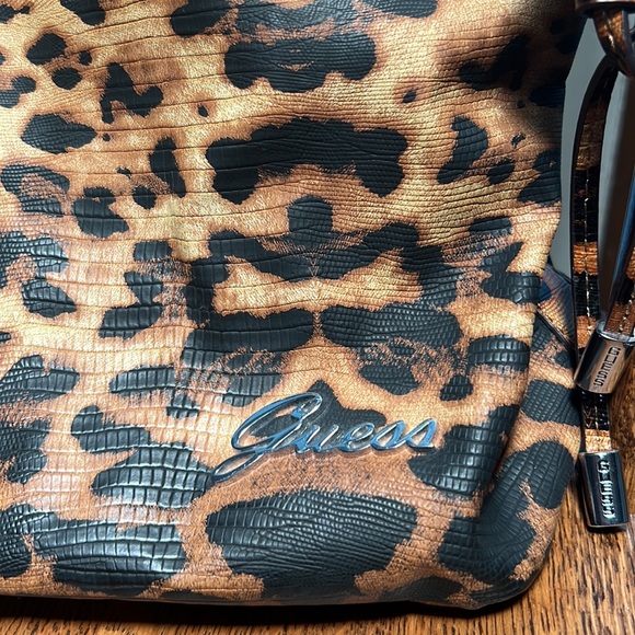 Guess leopard print bag in excellent condition - Picture 2 of 14